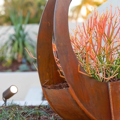 Decorative Large Corten Metal Blade Ball Flower Planters For Garden Landscape